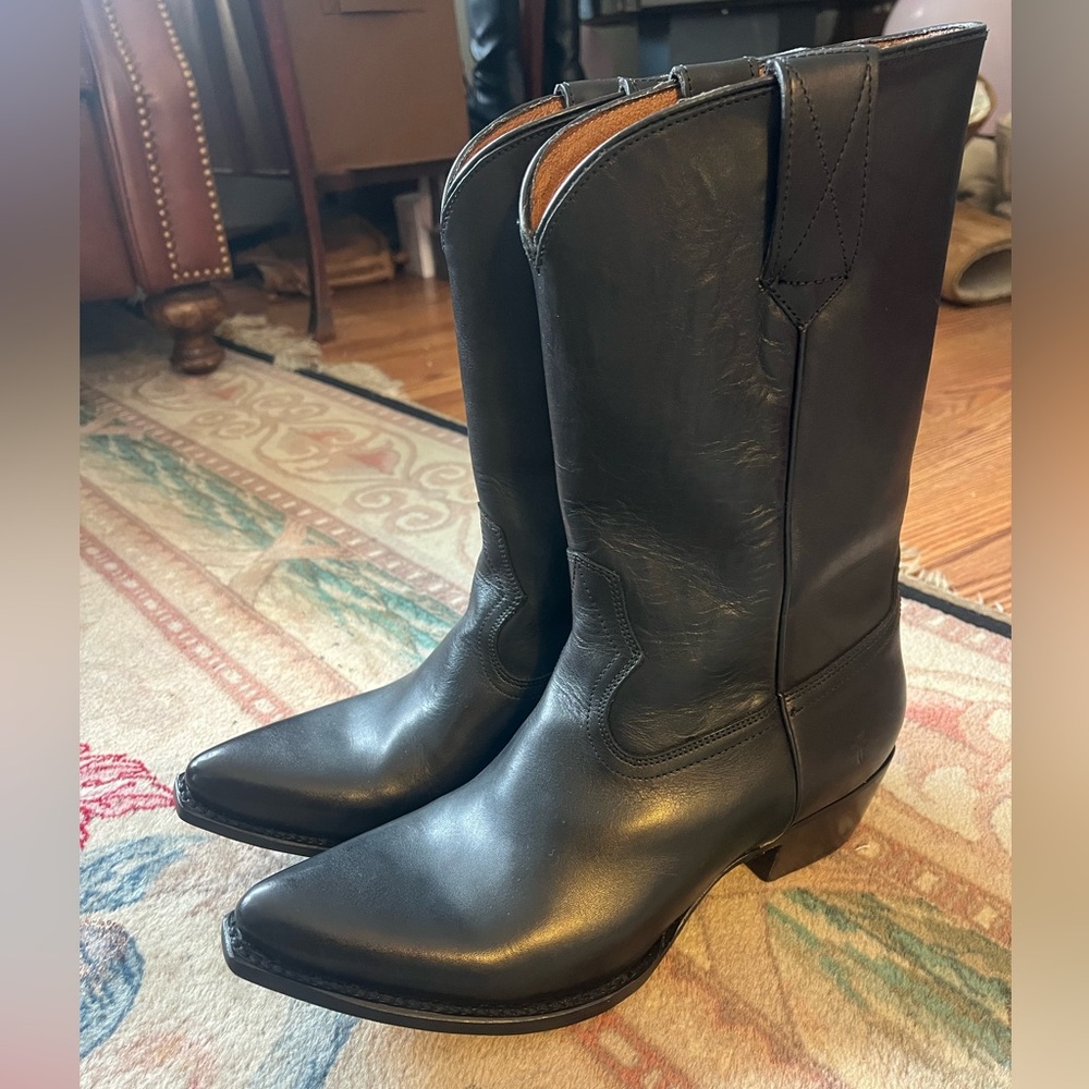 FRYE Sacha Mid Pull On Boot. NWOT.